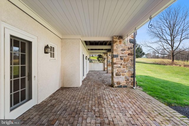 100 PYLES MOUNTAIN LN, Avondale, PA 19311