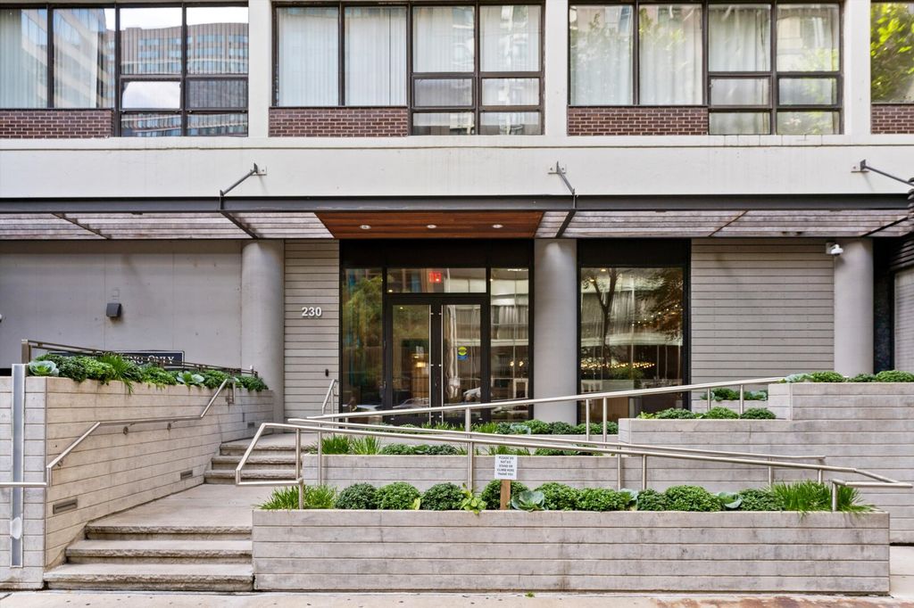 230 E Ontario Street 1905, Chicago, IL 60611 — photo 2