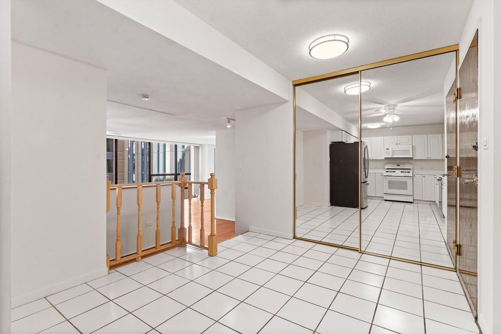 230 E Ontario Street 1905, Chicago, IL 60611 — photo 4