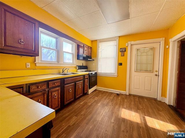 260 Pindle Avenue, Englewood, NJ 07631