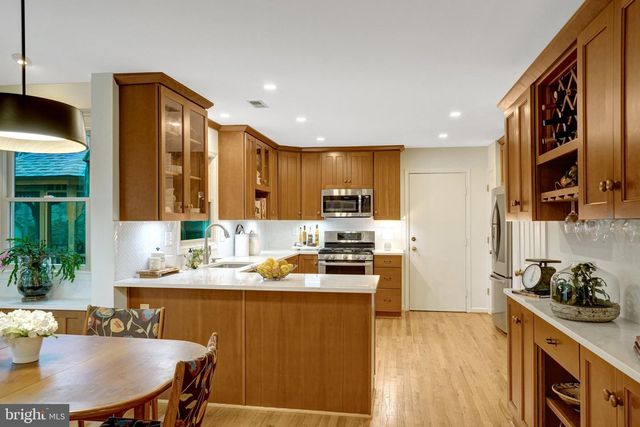 8224 STACEY RD, Alexandria, VA 22308