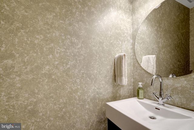 8224 STACEY RD, Alexandria, VA 22308