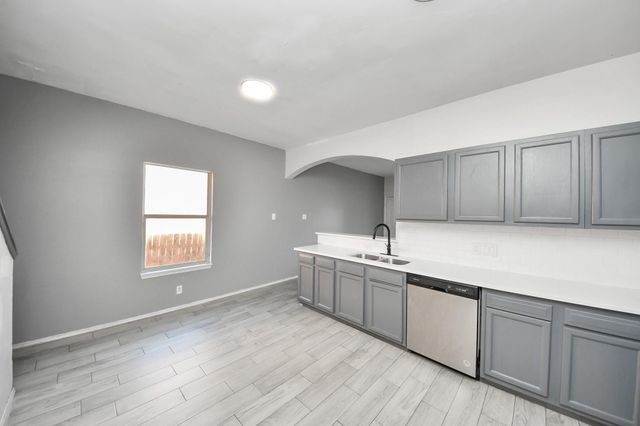 10217 Teneha Drive A, Houston, TX 77033