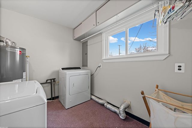 25208 Comfort Street, Center Line, MI 48015