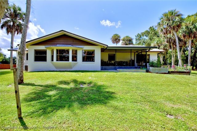 7995 County Road 64 E, Avon Park, FL 33825