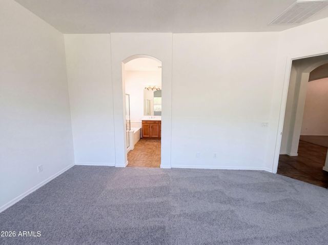 4615 W POWELL Drive, New River, AZ 85087