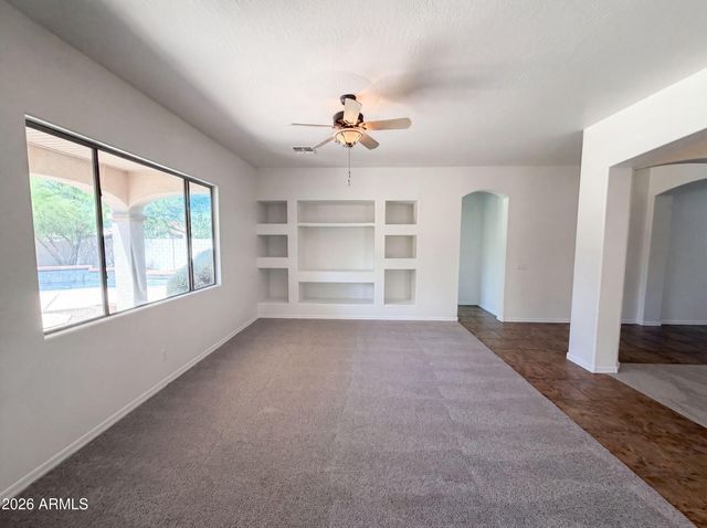 4615 W POWELL Drive, New River, AZ 85087
