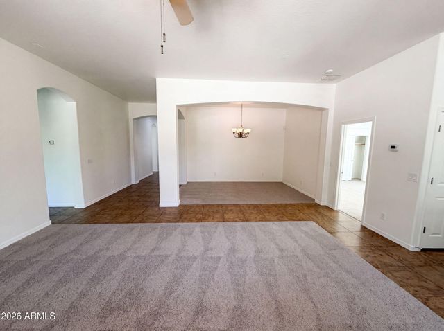 4615 W POWELL Drive, New River, AZ 85087