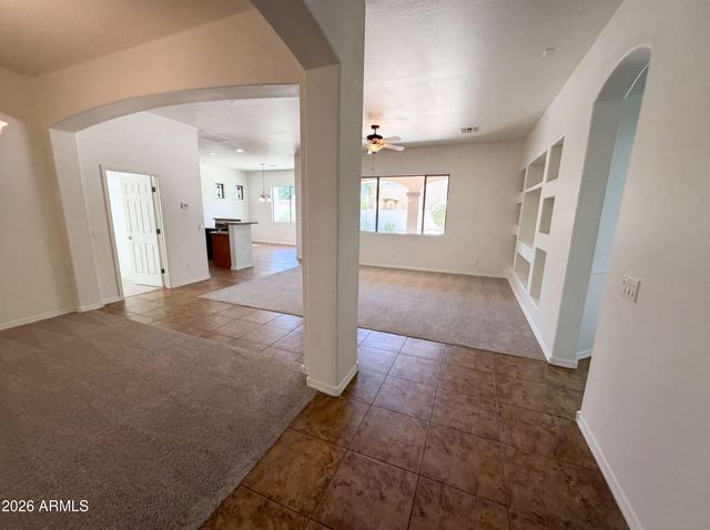 4615 W POWELL Drive, New River, AZ 85087