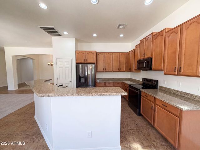 4615 W POWELL Drive, New River, AZ 85087