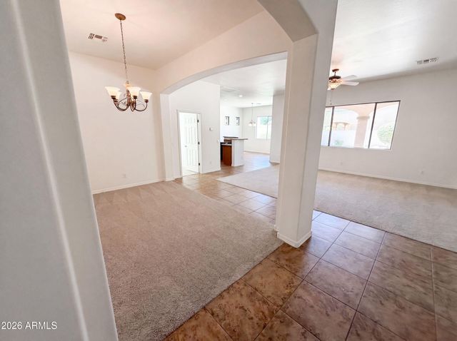 4615 W POWELL Drive, New River, AZ 85087