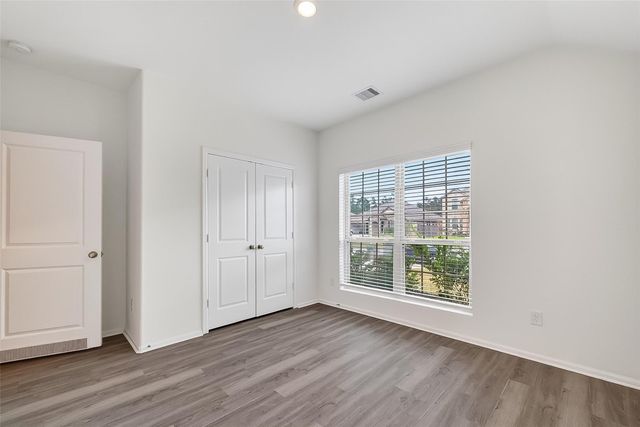 19168 Pinewood Grove Trail, New Caney, TX 77357