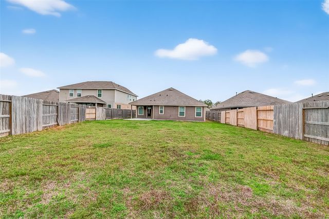 19168 Pinewood Grove Trail, New Caney, TX 77357