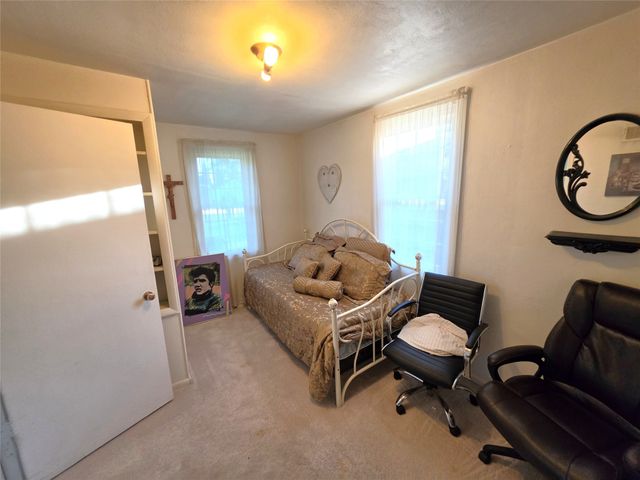 1747 CHARLES Street, Erie, PA 16509