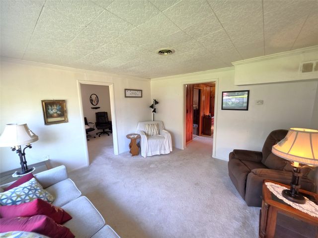 1747 CHARLES Street, Erie, PA 16509