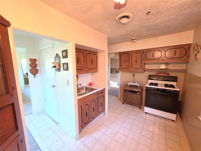 1747 CHARLES Street, Erie, PA 16509