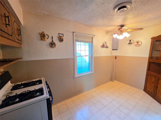 1747 CHARLES Street, Erie, PA 16509