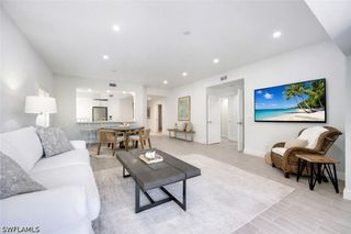 2806 Aintree LN H102, Naples, FL 34112