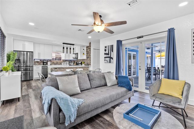 7831 Hope St, Hollywood, FL 33024