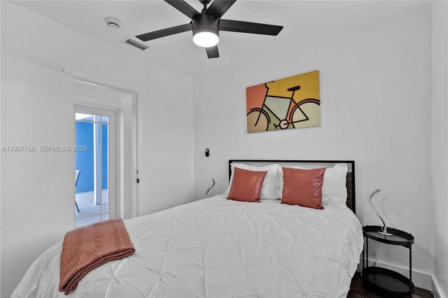 7831 Hope St, Hollywood, FL 33024