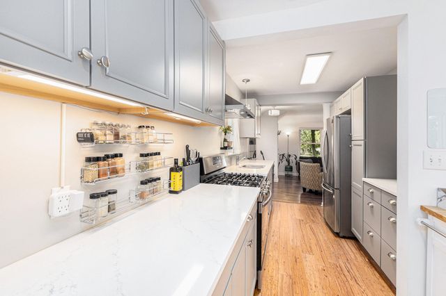 2657 Elmwood Avenue, Ann Arbor, MI 48104