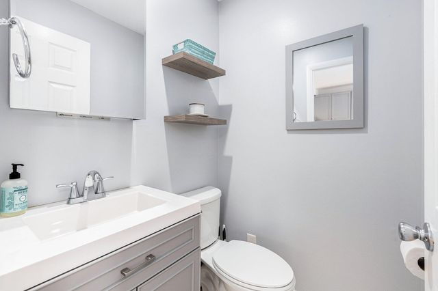 2657 Elmwood Avenue, Ann Arbor, MI 48104