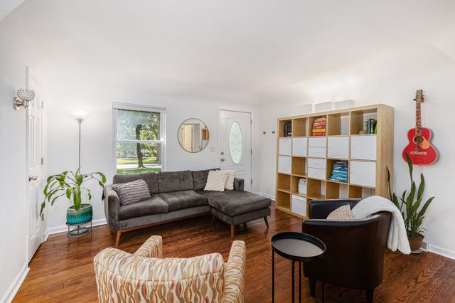 2657 Elmwood Avenue, Ann Arbor, MI 48104