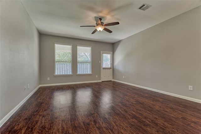 13425 Raintree Drive, Montgomery, TX 77356
