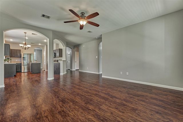 13425 Raintree Drive, Montgomery, TX 77356