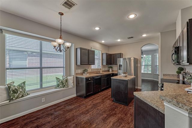 13425 Raintree Drive, Montgomery, TX 77356