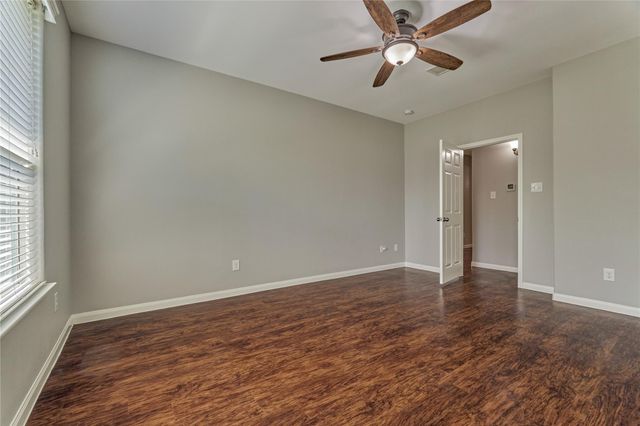 13425 Raintree Drive, Montgomery, TX 77356