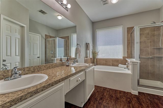 13425 Raintree Drive, Montgomery, TX 77356