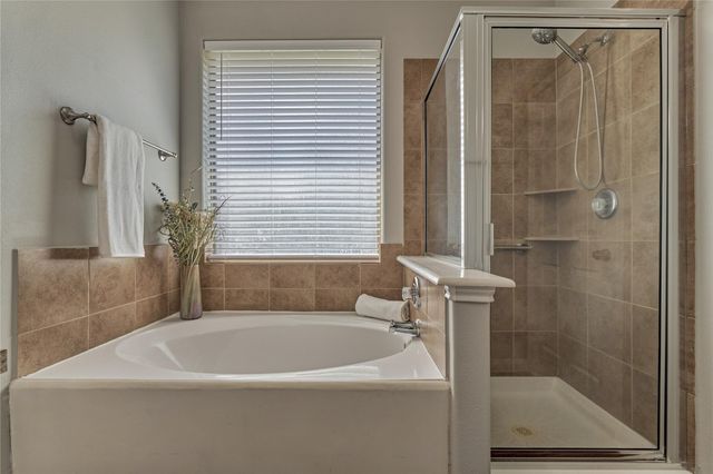 13425 Raintree Drive, Montgomery, TX 77356
