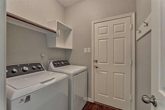 13425 Raintree Drive, Montgomery, TX 77356
