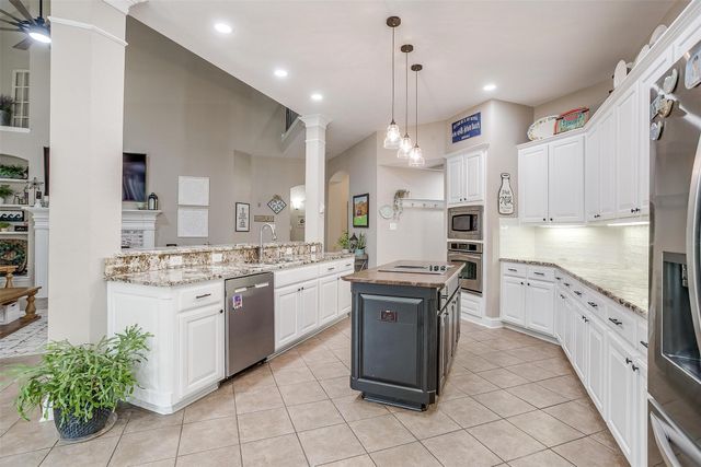 2632 Lakebend Drive, Grand Prairie, TX 75054