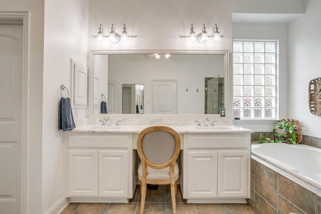 2632 Lakebend Drive, Grand Prairie, TX 75054