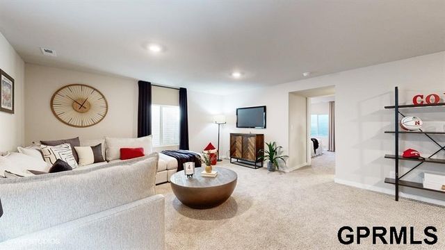 11922 S 116th Street, Papillion, NE 68046