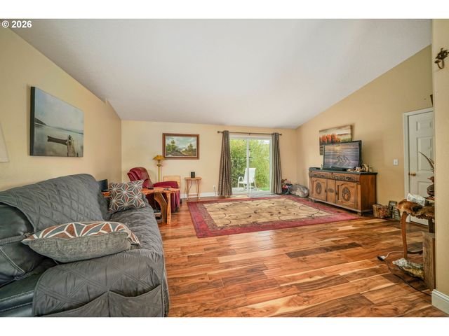 371 HOBSON St, Stayton, OR 97383