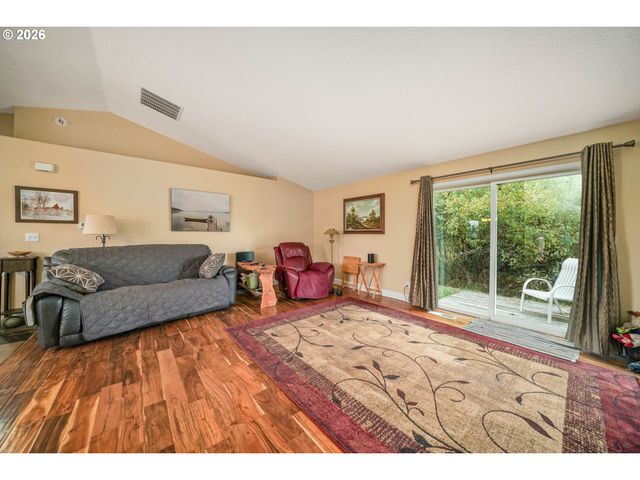 371 HOBSON St, Stayton, OR 97383