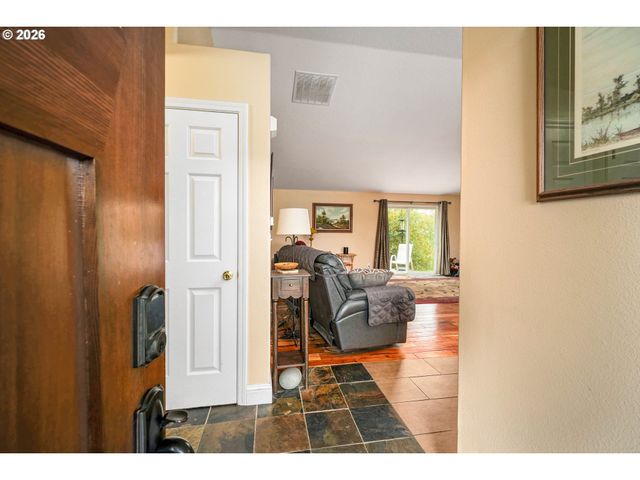 371 HOBSON St, Stayton, OR 97383