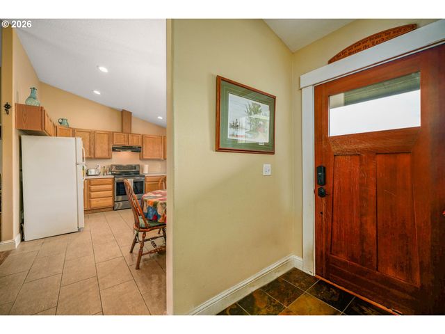 371 HOBSON St, Stayton, OR 97383