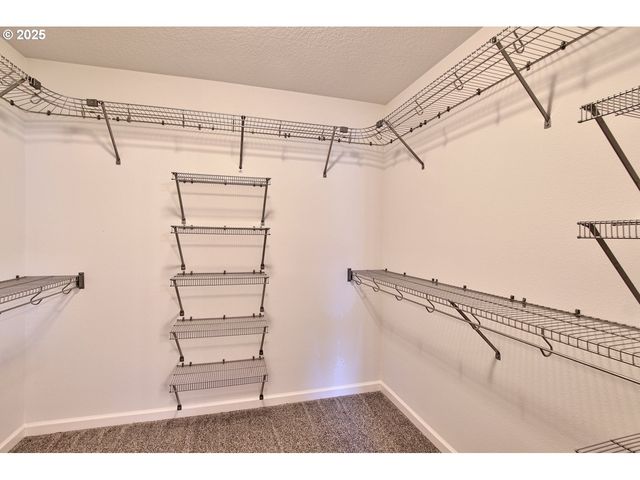 300 Sw MT MAZAMA St, Mc Minnville, OR 97128