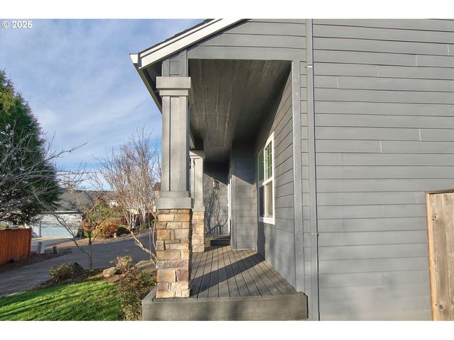 300 Sw MT MAZAMA St, Mc Minnville, OR 97128
