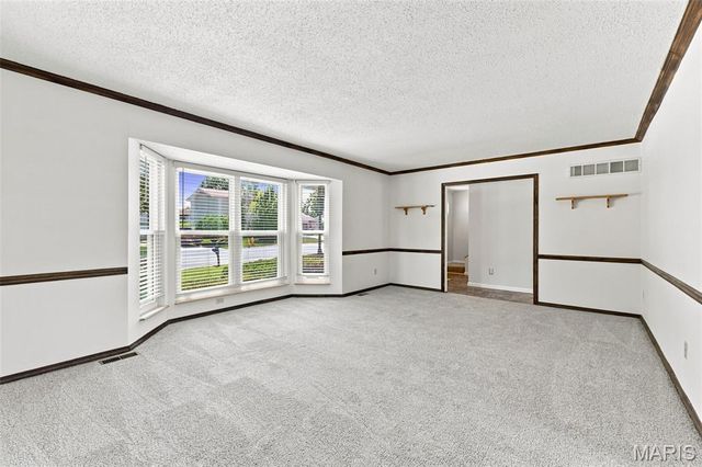 3927 Summerfield Parkway, St Charles, MO 63304