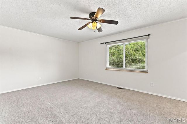 3927 Summerfield Parkway, St Charles, MO 63304