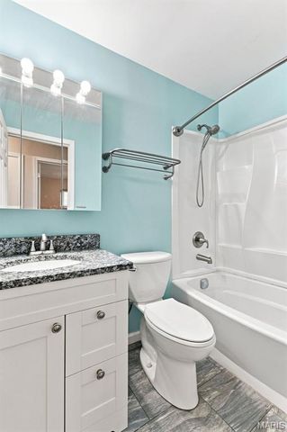 3927 Summerfield Parkway, St Charles, MO 63304