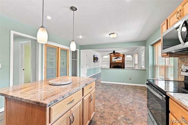 3927 Summerfield Parkway, St Charles, MO 63304