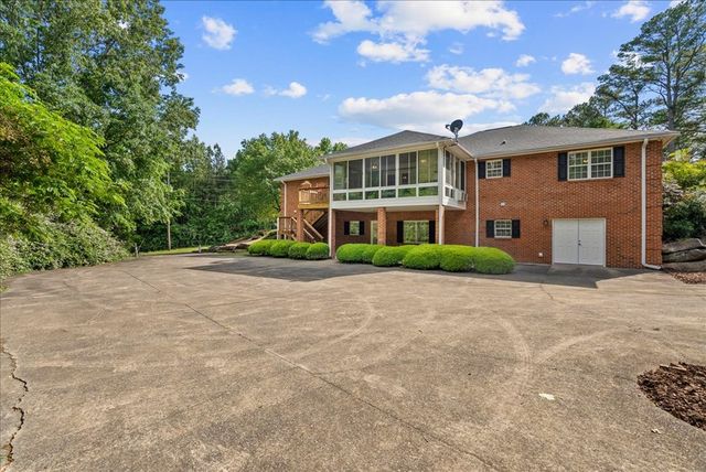 300 Pemotoma Way, Chatsworth, GA 30705