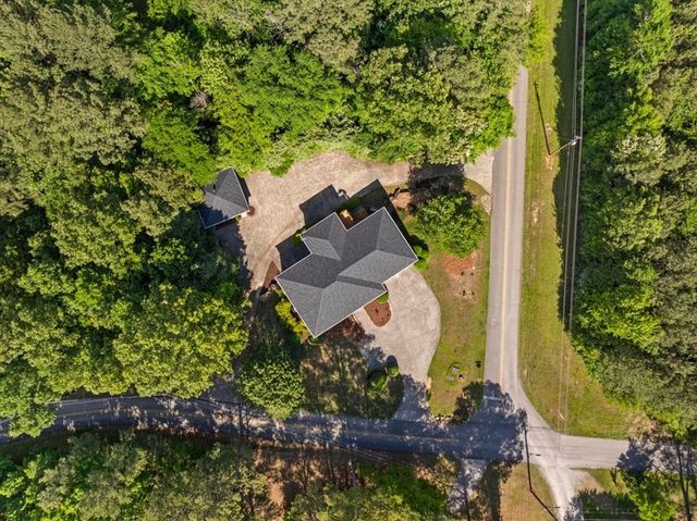 300 Pemotoma Way, Chatsworth, GA 30705