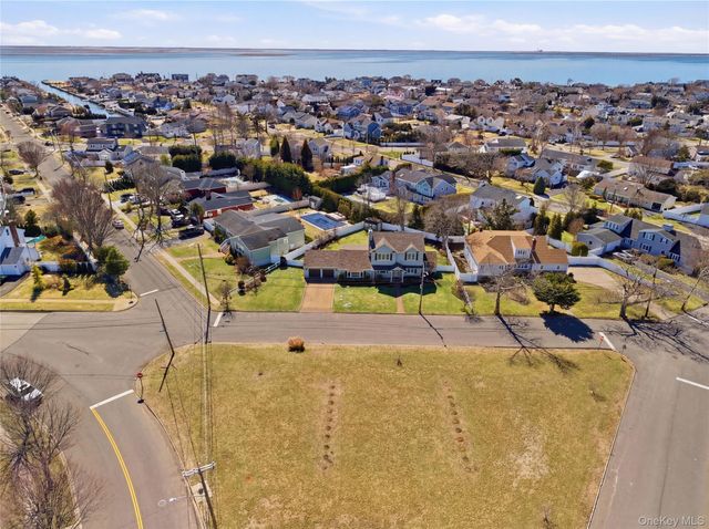 102 Peconic Drive S, Massapequa, NY 11758